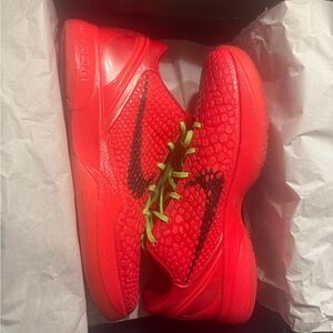Kobe 6 Reverse Grinch